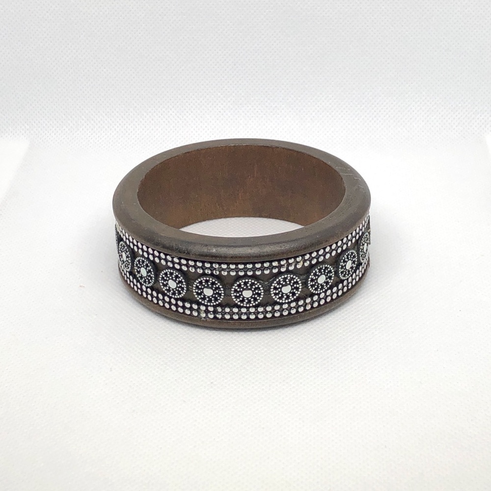 🕸️ Wooden Engraved & Silver Embellished Bangle Bracelet